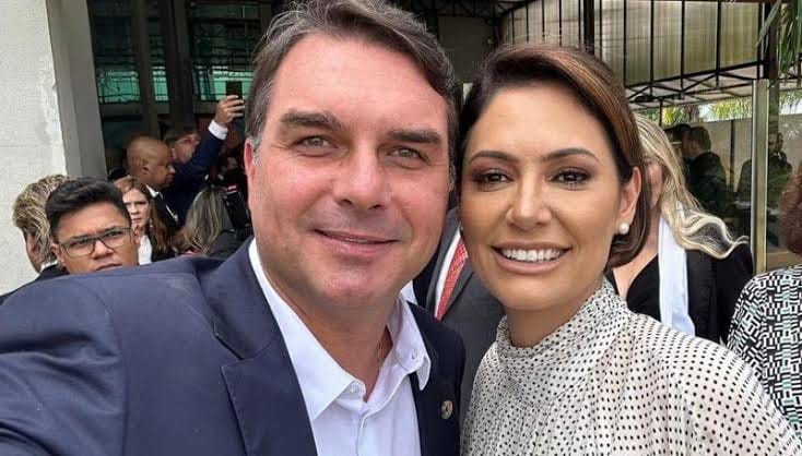 BABILÔNIA EM CHAMAS: Michelle Bolsonaro diz a aliados que não será candidata ao Senado e pressiona Flávio após crise