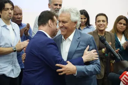 INIMIGOS DO POVO: Caiado anuncia Kassab como vice na disputa pela Presidência da República