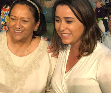 Governadora Fátima Bezerra está participando da Festa de Santana, em Caicó/RN