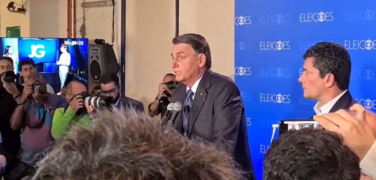 Bolsonaro dá chilique após perder debate para Lula e encerra de forma abrupta a entrevista