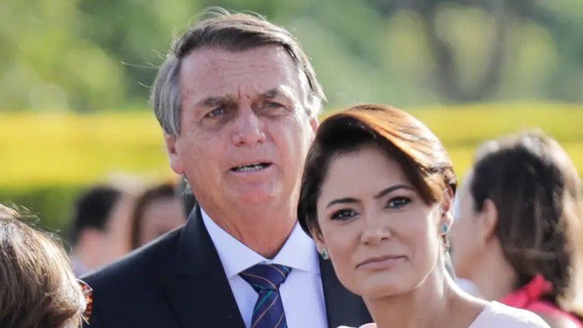 Em silêncio após resultado, Jair Bolsonaro e Michelle param de se seguir no Instagram