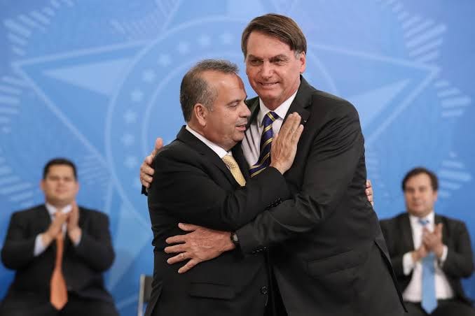 Para beneficiar Bolsonaro, Rogério Marinho prejudicou politicamente prefeitos aliados, coagindo-os a apoiar a reeleição do Presidente