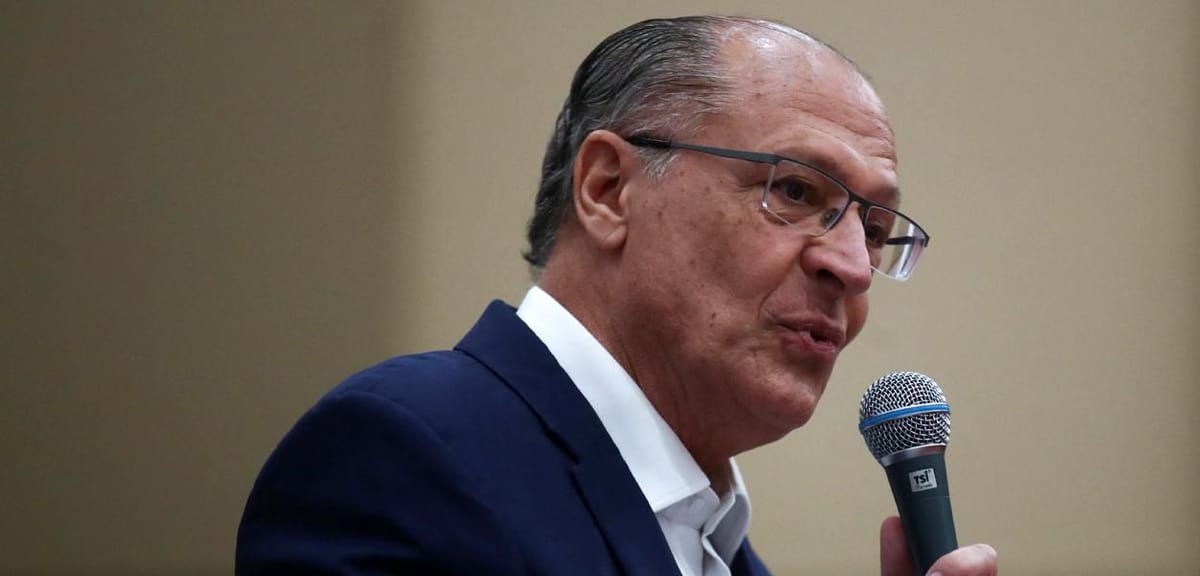 Equipe de Lula vai apresentar PEC da Transição, para liberar gastos com “despesas inadiáveis”; Alckmin fala em “agilidade”