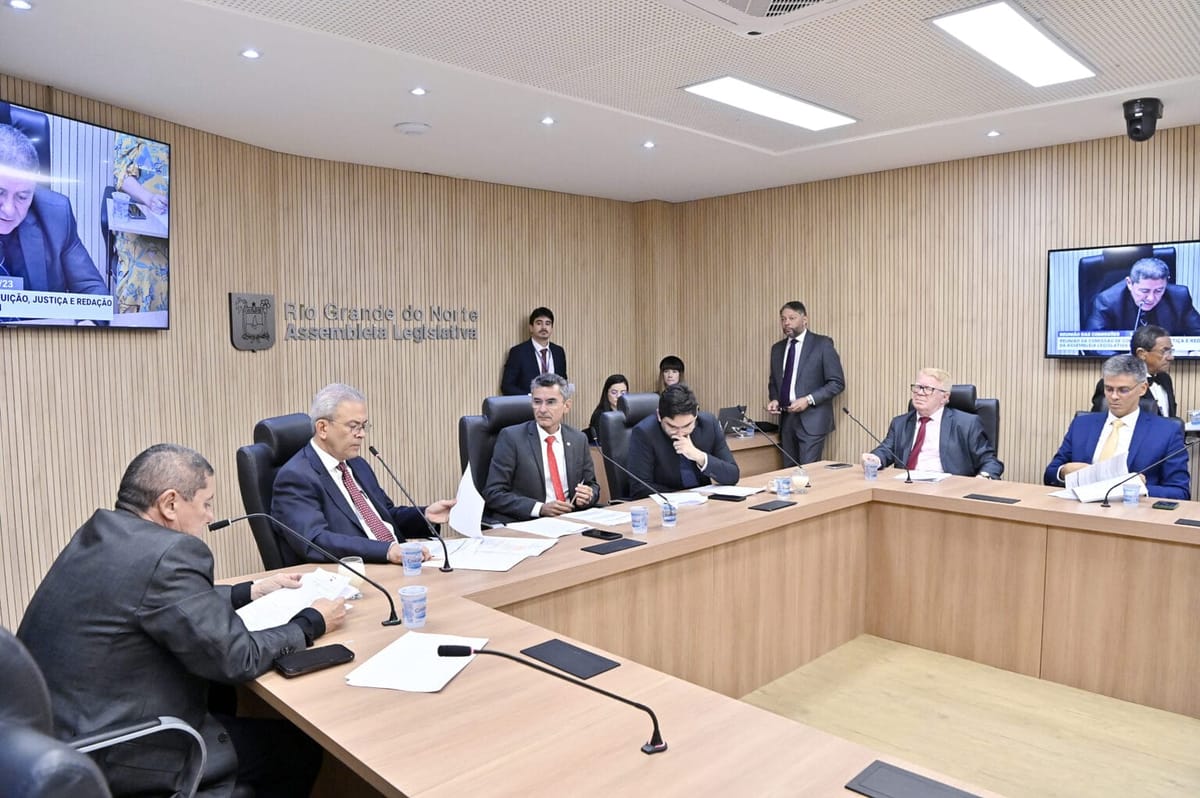 Projeto que veda eliminação de aprovados fora das vagas em concursos no RN avança na Assembleia