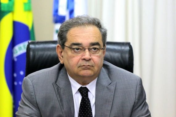 ROMBO deixado por Álvaro Dias em dívidas com fornecedores, salários atrasados e terceirizadas pode chegar a 1 bilhão de reais; valor não contabiliza débitos previdenciários