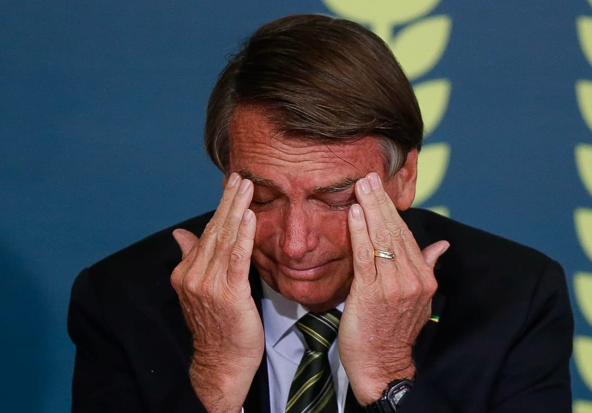 Bolsonaro pode ter bens bloqueados e ser preso por financiar Eduardo nos EUA