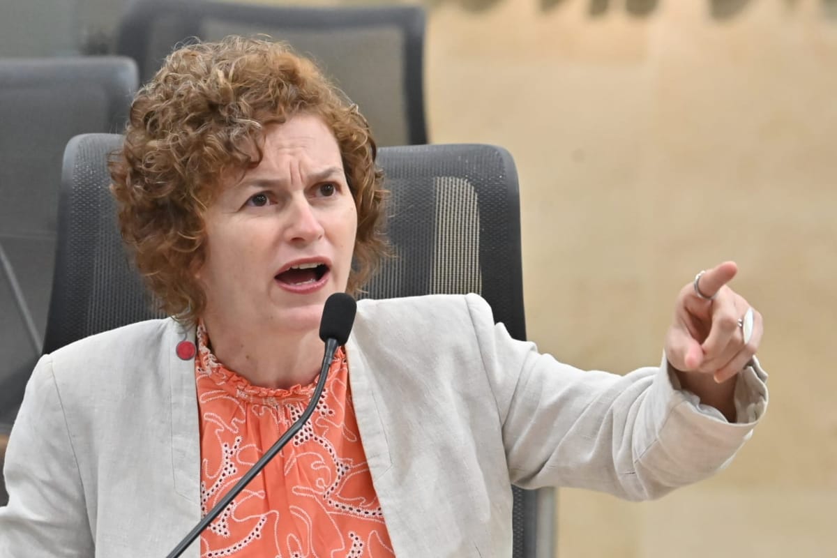 “Ganham dinheiro com a doença do povo”, diz Isolda sobre investigações que apontam corrupção na gestão de Allyson